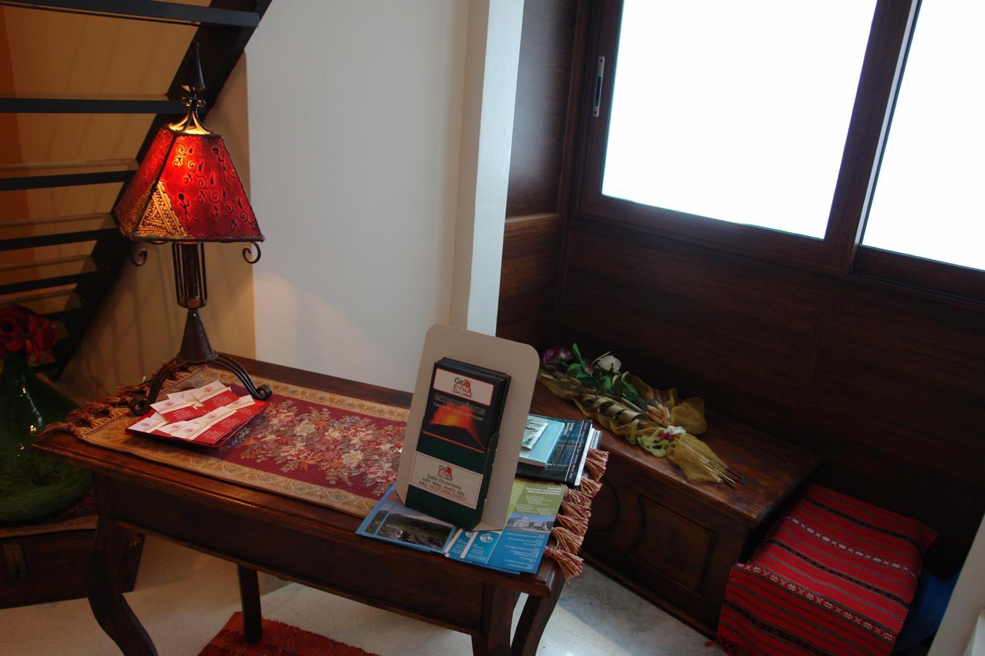 Rossocorallo B&B Катания Экстерьер фото